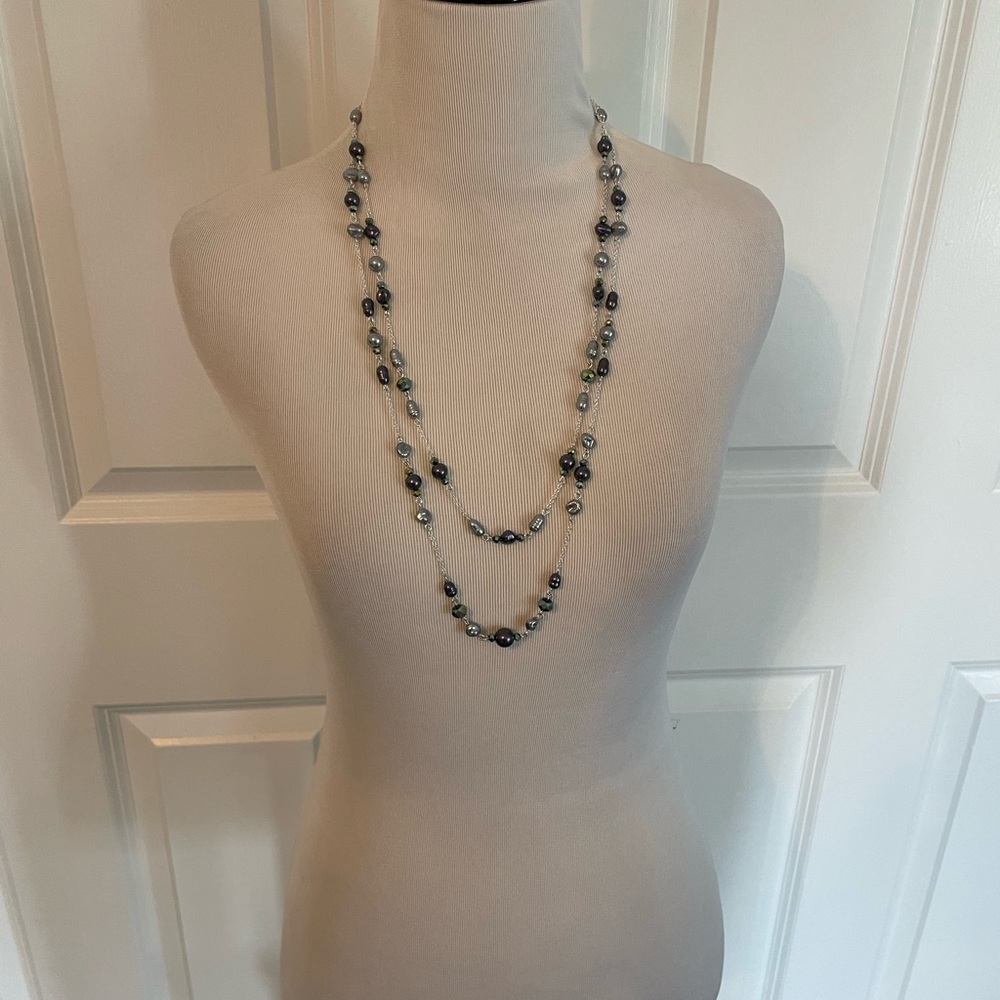 Set of 6 Avon jewelry w/FREE earring set